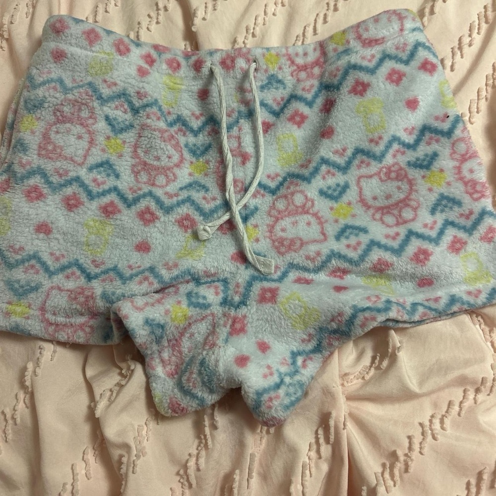 Women Pajama Shorts with Hello Kitty Print